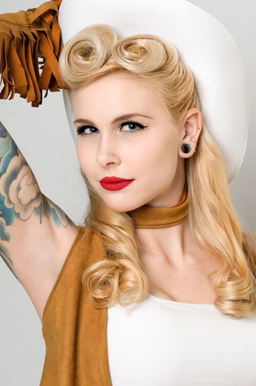  Bless your lucky stars the obsession amongst all things vintage continues 42 Pin Up Hairstyles That Scream “Retro Chic”