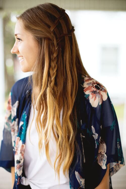 re actually taking to the H2O past times showing yous five different ways to exercise a waterfall braid Splashy Hair: 5 Different Ways to Do a Waterfall Braid