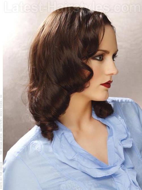 Adding curls to whatever hairstyle automatically makes it experience to a greater extent than glamorous in addition to set together Grab Your Hair Wand: 36 Curled Hairstyles to Try