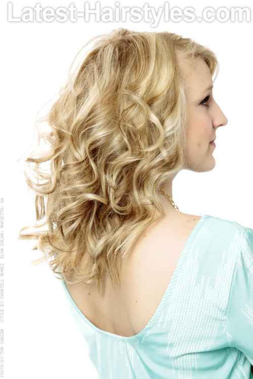 Adding curls to whatever hairstyle automatically makes it experience to a greater extent than glamorous in addition to set together Grab Your Hair Wand: 36 Curled Hairstyles to Try