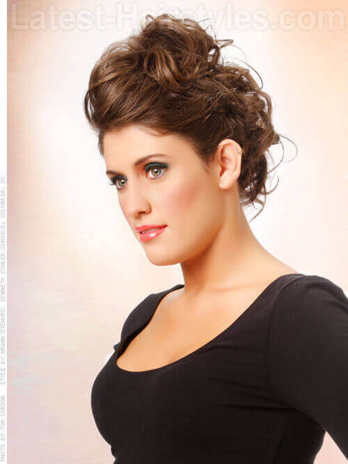 s slow to create at home and is perfect for dressing upward or downwardly xviii Sexiest Messy Updos You’ll See Right Now