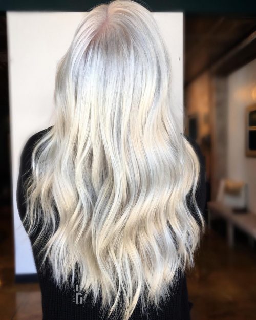  We guide hold pose together our top favorite long blonde pilus ideas to inspire your side yesteryear side bombshe thirty Long Blonde Hair Ideas – Bombshell Alert!