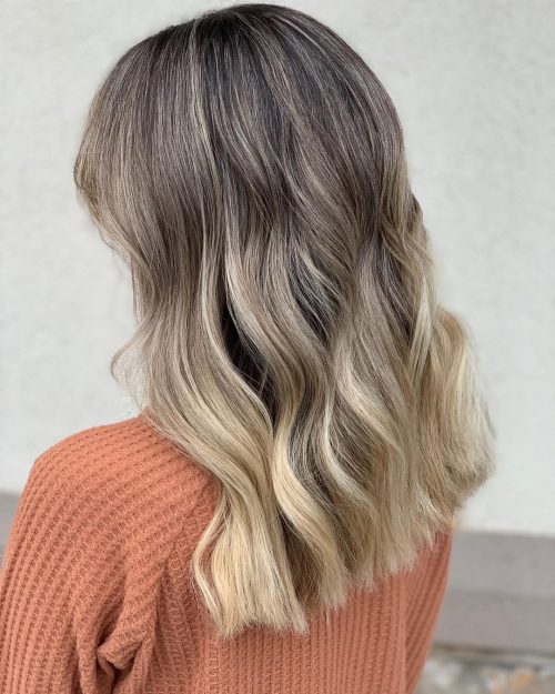 A brownish to blonde pilus color is a color melt that features shades of both brownish as well as blonde fifteen Impressive Brown to Blonde Hair Color Ideas