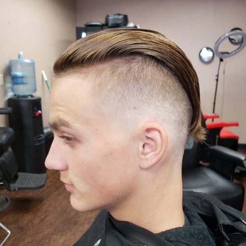 Undercut hairstyles for men are a modern version of a pomp as well as a quiff 24 New Undercut Hairstyles For Men You Have to See Right Now