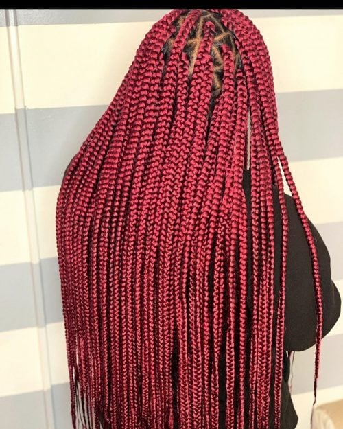 Long box braids are a protective braiding hairstyle that has box thirteen Best Long Box Braids for Protective Hairstyles