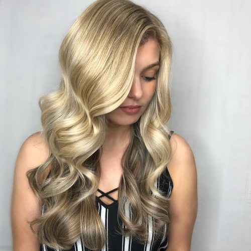 Honey blonde pilus complements nearly every peel tone too heading into autumn it tin live the p 22 Hottest Honey Blonde Hair Color Ideas