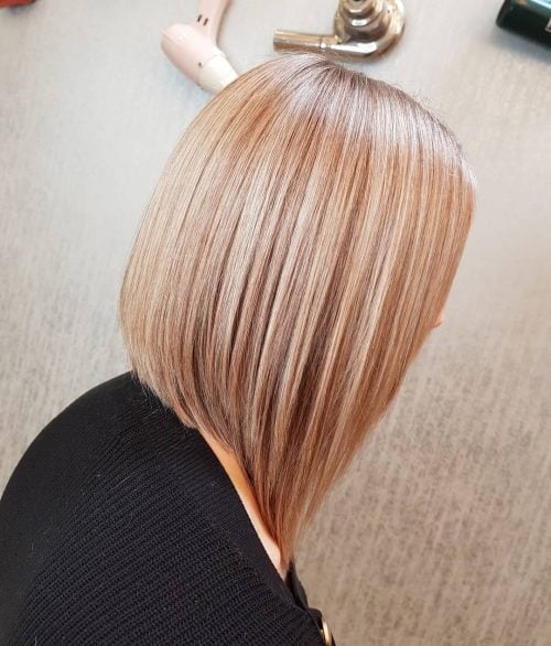 A long inverted bob is a cervix to collarbone 12 Head-Turning Long Inverted Bob Haircuts