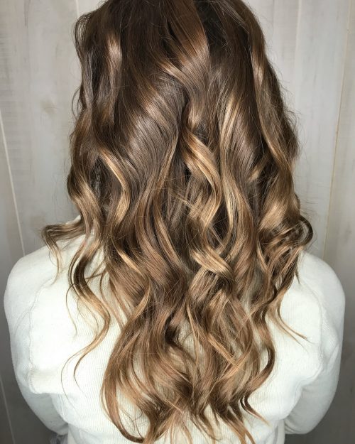 Adding curls to whatever hairstyle automatically makes it experience to a greater extent than glamorous in addition to set together Grab Your Hair Wand: 36 Curled Hairstyles to Try