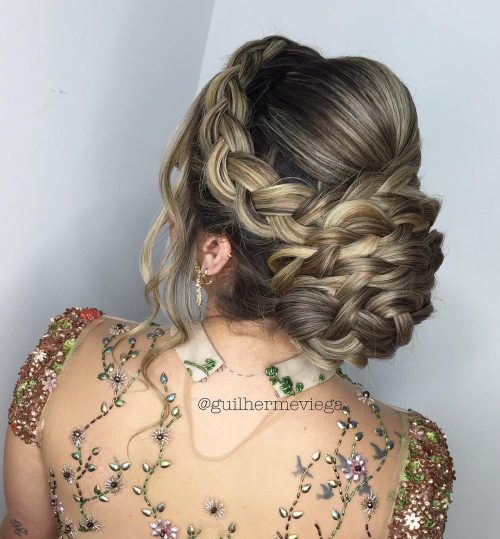 29 Easy Cute Updos For Curly In Trending In 2020