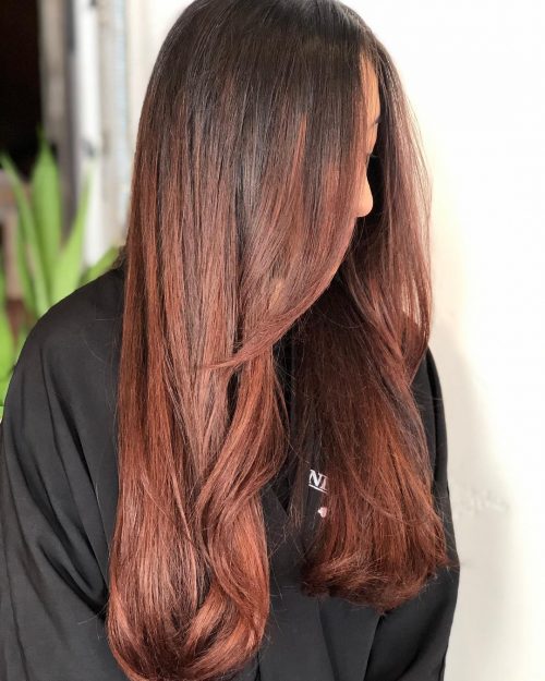A cerise balayage is a pilus color that involves a freehand paradigm technique to dye the pilus The nineteen Hottest Red Balayage Hair Color Ideas Right Now