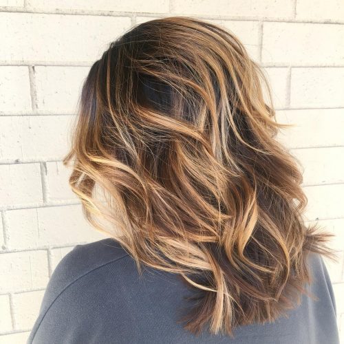 Dark pilus amongst blonde highlights is a pilus color combination that has lightened pieces or  21 Inspiring Examples of Dark Hair amongst Blonde Highlights