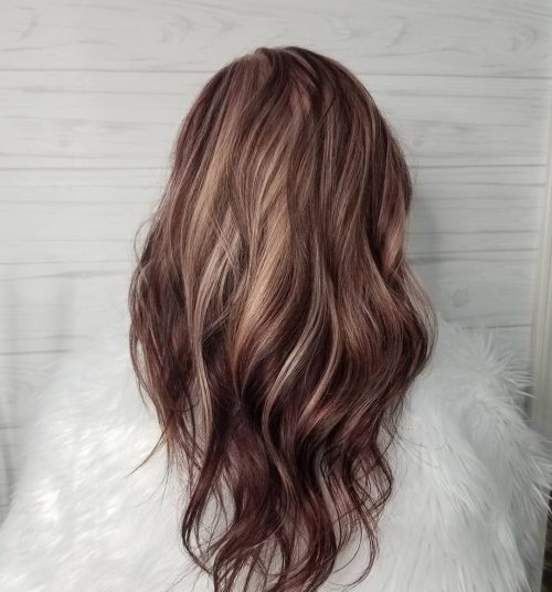 Dark pilus amongst blonde highlights is a pilus color combination that has lightened pieces or  21 Inspiring Examples of Dark Hair amongst Blonde Highlights