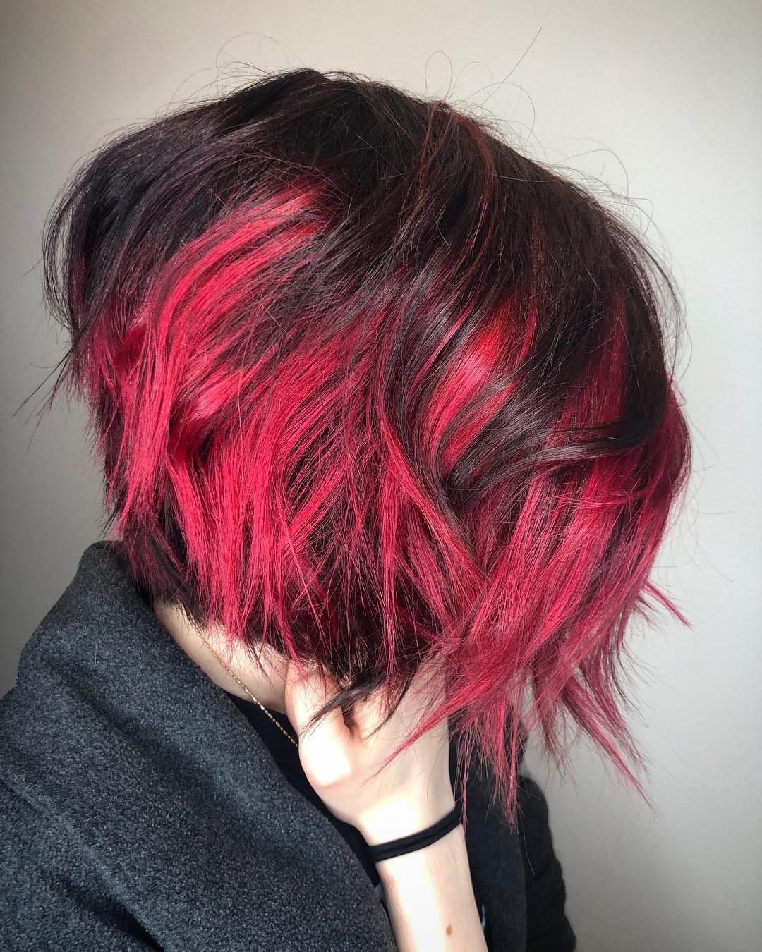 Черно красное окрашивание волос на короткие волосы