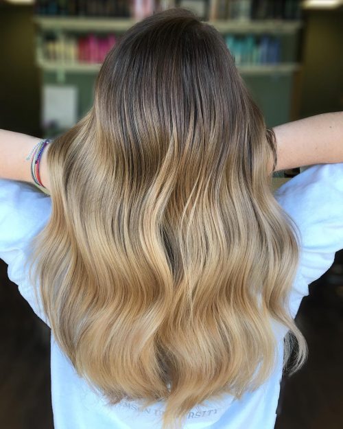 A balayage on dark pilus color is a gorgeous means to locomote costless 17 Stunning Examples of Balayage Dark Hair Color