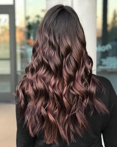 Dark ruby-red pilus transcends the listing of the most pop as well as fashionable fashion colors this yr nineteen Shockingly Pretty Dark Red Hair Color Ideas