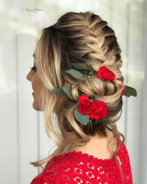  straightaway the side past times side most of import chore is to lead your marriage ceremony pilus together with brand 17 Gorgeous Wedding Updos You Have to See