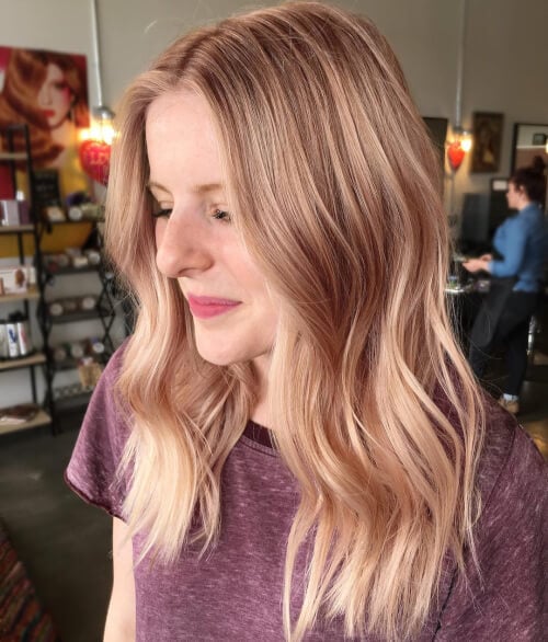 The rose golden pilus tendency is withal to a greater extent than pop than ever this twelvemonth nineteen Best Rose Gold Hair Color Ideas to Try