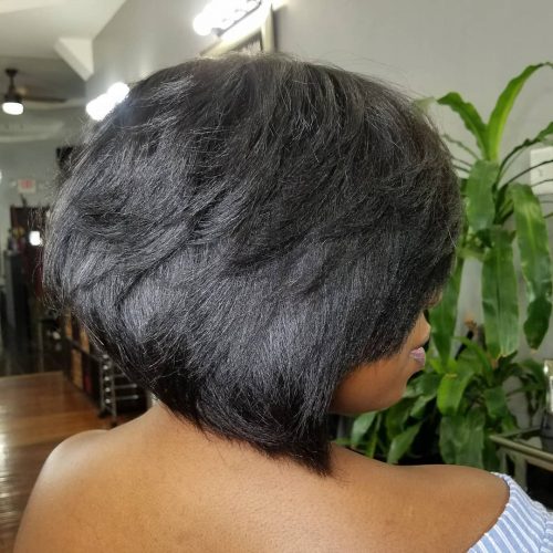 Bob hairstyles for dark women are fantabulous brusk haircuts of whatever texture 21 Sexiest Bob Haircuts for Black Women Right Now