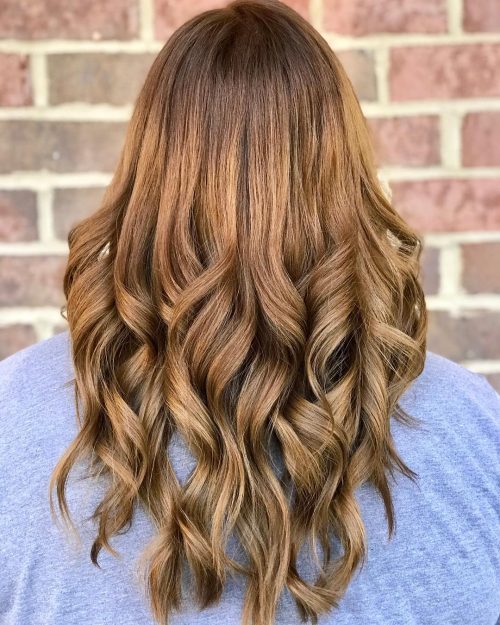 A golden dark-brown pilus color is a blend of medium dark-brown together with calorie-free blonde fifteen Golden Brown Hair Color Ideas to Try This Year