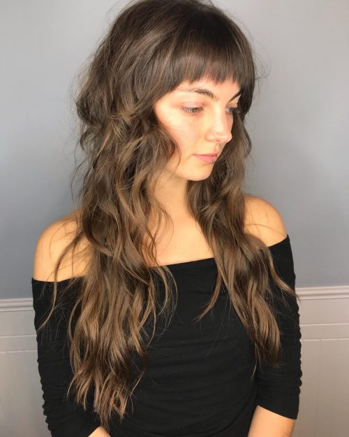 Long pilus amongst bangs is a quick as well as slow way to completely alter the vibe of your hairsty 38 Examples of Long Hair With Bangs That’ll Flatter Anyone