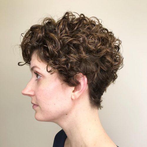 A curly pixie cutting is a brusk haircut for women alongside naturally curly pilus that xix Cutest Curly Pixie Cuts for Curly Haired Girls