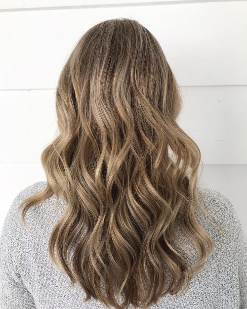 A brownish in addition to blonde pilus color is a fusion of whatever brunette in addition to blonde hues to hit a nat fifteen Stunning Examples of Brown in addition to Blonde Hair