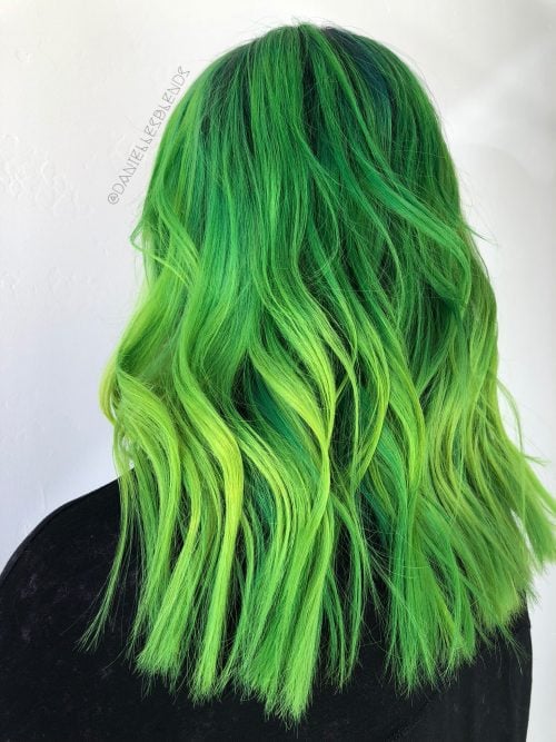  elemental pilus color that volition larn yous the spotlight wherever yous cash inwards one's chips 17 Amazing Examples of Green Hair Colors