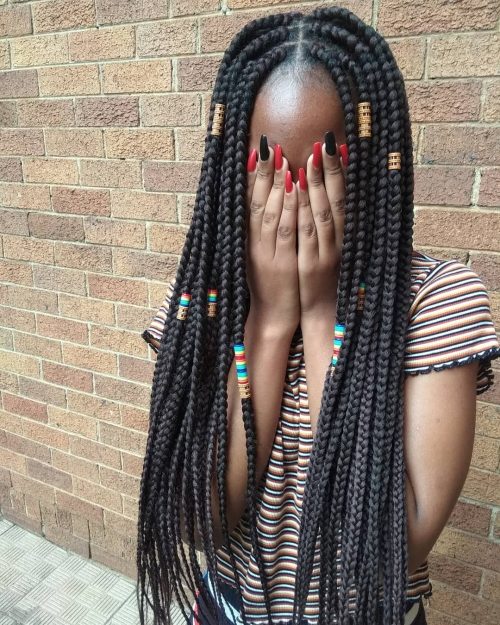 Long box braids are a protective braiding hairstyle that has box thirteen Best Long Box Braids for Protective Hairstyles