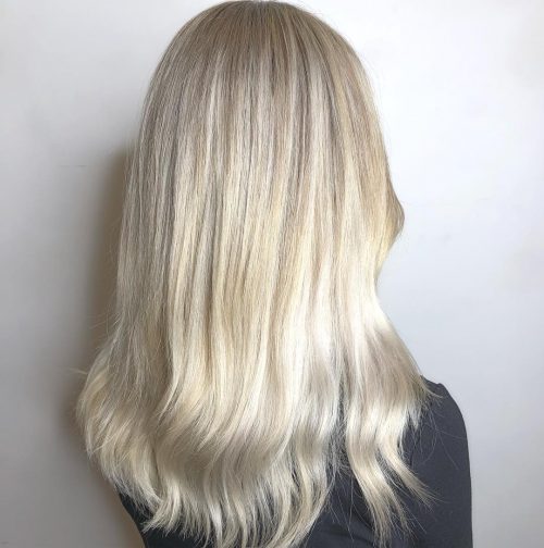  We guide hold pose together our top favorite long blonde pilus ideas to inspire your side yesteryear side bombshe thirty Long Blonde Hair Ideas – Bombshell Alert!