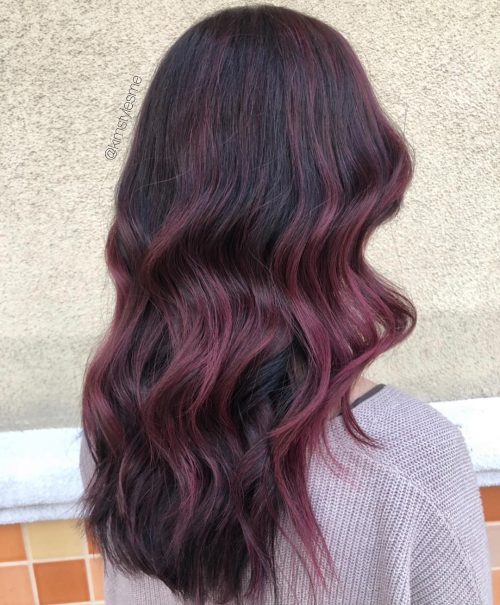 Dark burgundy pilus color is a reddish based color that blends brownish 17 Jaw-Dropping Dark Burgundy Hair Colors You Have to See