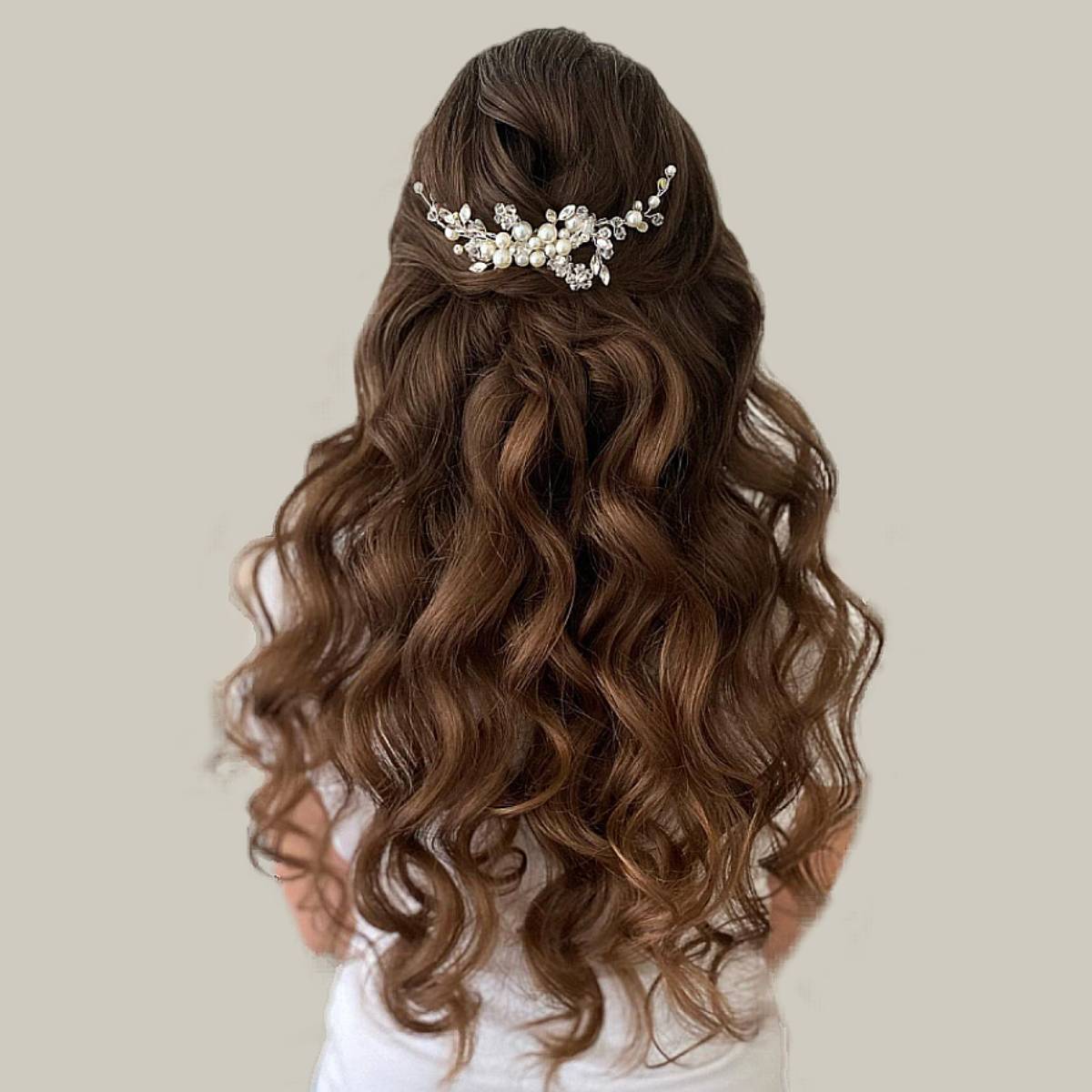 15 Latest and Cute Long Curly Hairstyles for Women