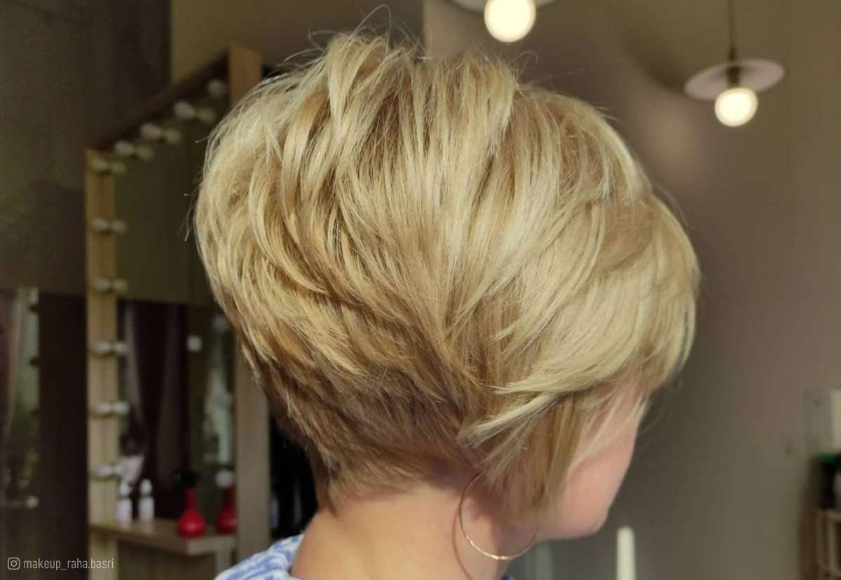 Image of Short blunt angled bob with layers haircut