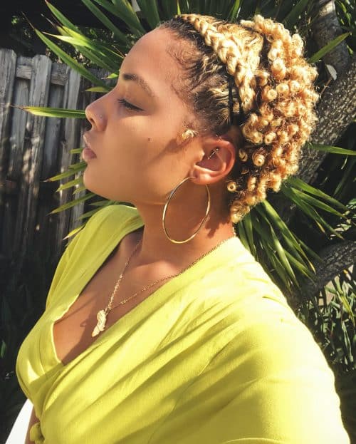 re gear upwardly to accept a pause from relaxers together with laissez passer on yourself a large chop These nineteen Short Natural Hairstyles Are Totally Trending