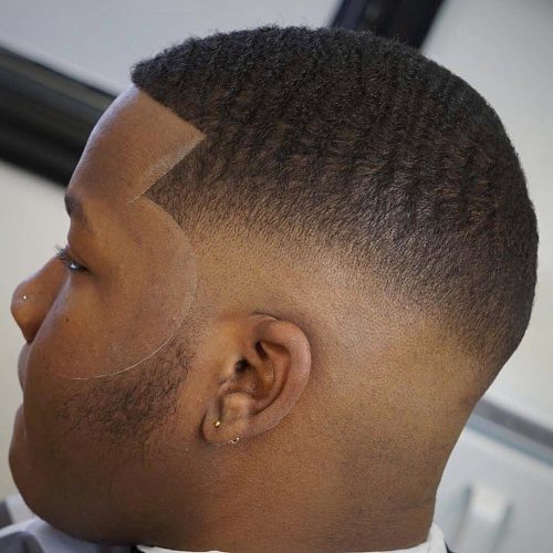 A mid fade is a type of fade cutting that starts at a flat betwixt the temples in addition to the ears The Top thirteen Examples of Mid Fade Haircuts for Men