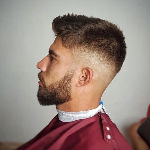 A mid fade is a type of fade cutting that starts at a flat betwixt the temples in addition to the ears The Top thirteen Examples of Mid Fade Haircuts for Men