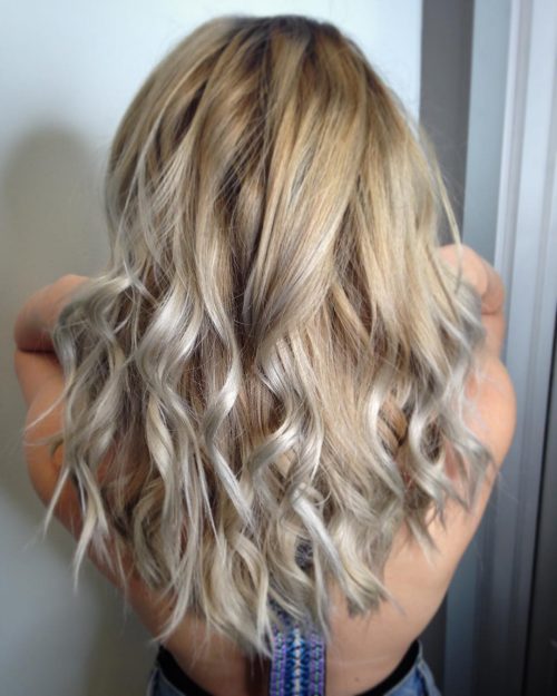 Take your unnatural or natural blonde color to the side past times side story amongst 1 of these pop bl 28 Top Blonde Ombre Hair Color Ideas