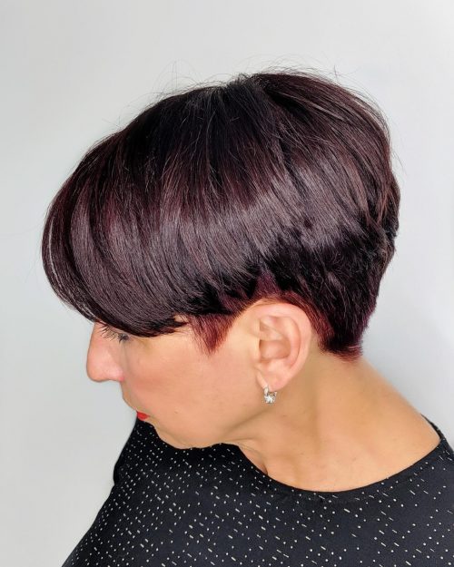 Dark burgundy pilus color is a reddish based color that blends brownish 17 Jaw-Dropping Dark Burgundy Hair Colors You Have to See