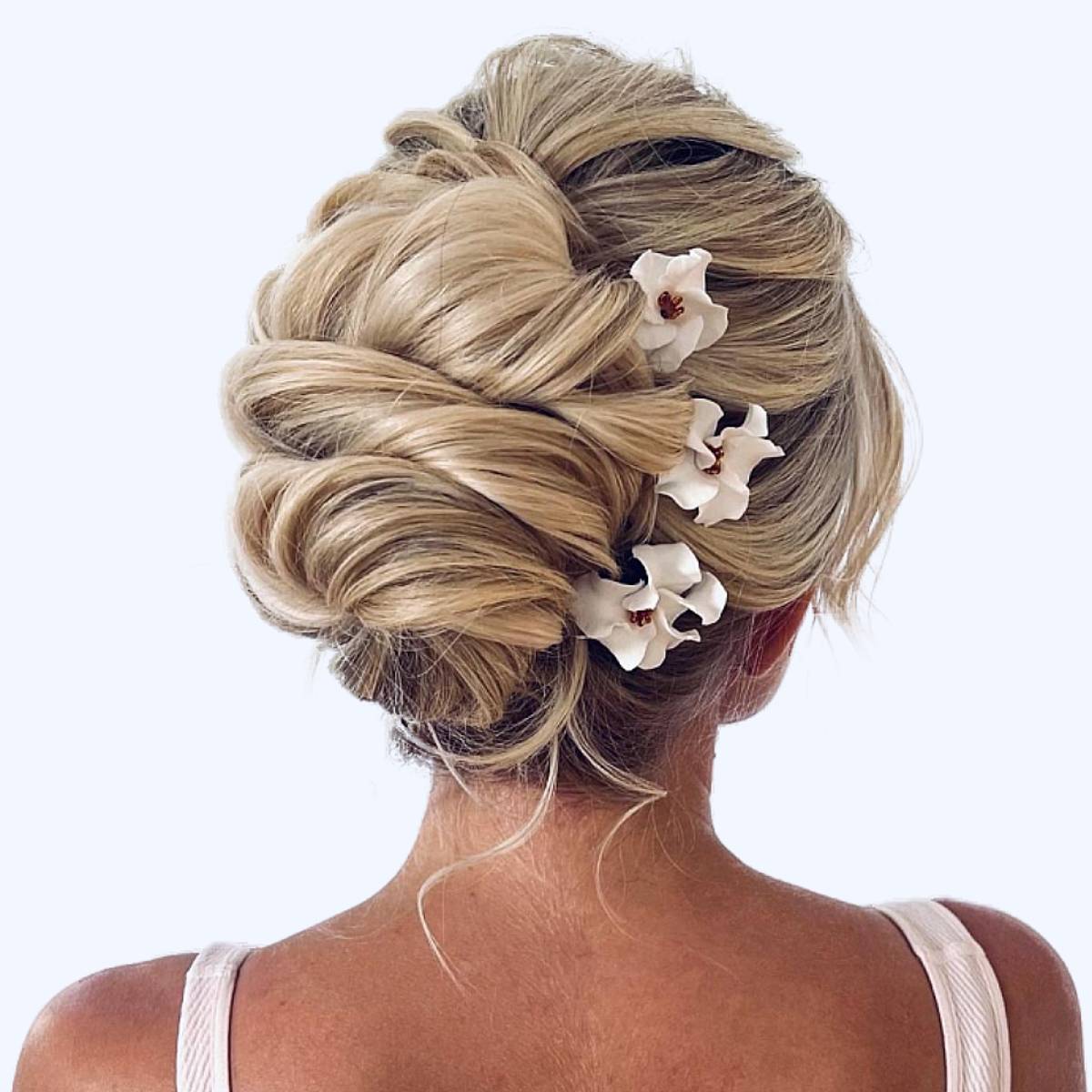31 Simple Updos That are Cute  Easy for Beginners
