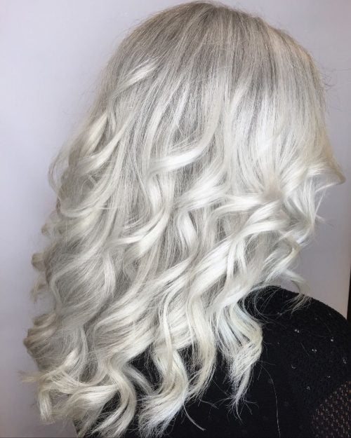 Silver blonde pilus is a pilus color that blends a traditional blonde color with a silverish co xv Stunning Silver Blonde Hair Colors